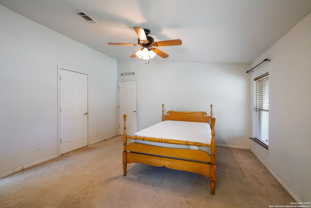 1075 Quail Run, Lytle, TX 78052