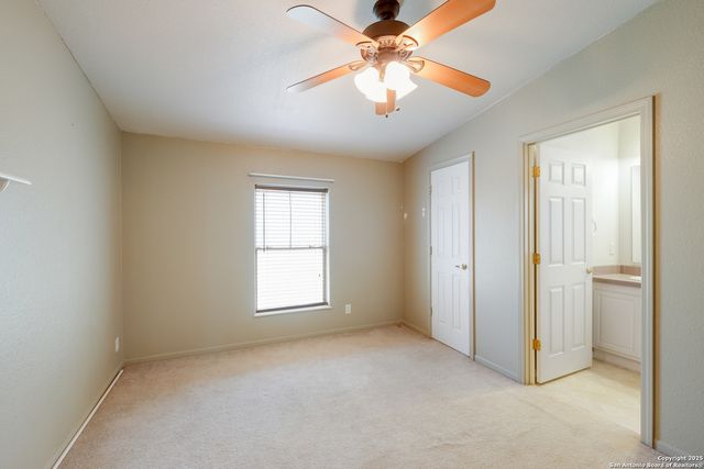 1075 Quail Run, Lytle, TX 78052