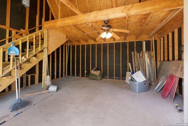 1075 Quail Run, Lytle, TX 78052