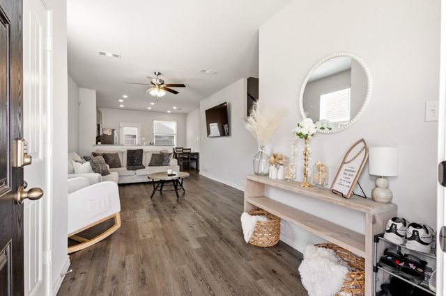 1329 Wentwood Drive, Desoto, TX 75115
