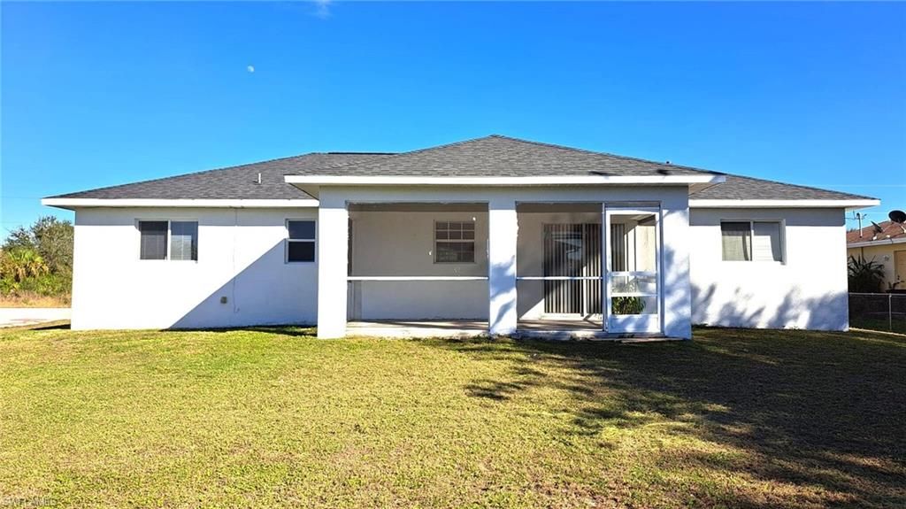 518 Kingsbury LN, LEHIGH ACRES, FL 33974 — photo 3