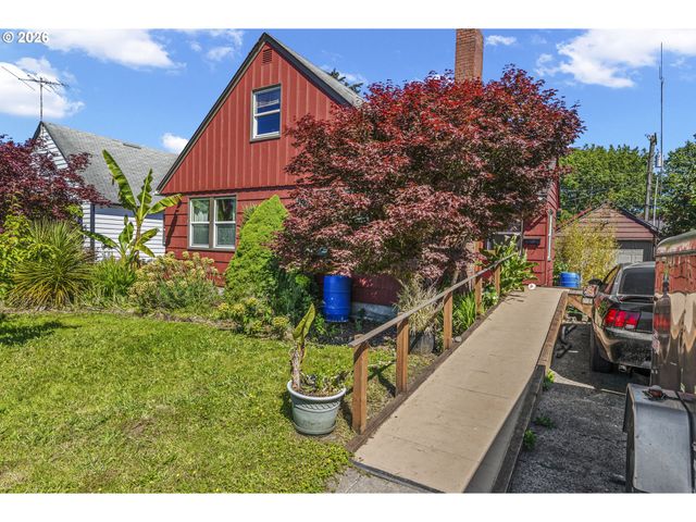 540 27TH Ave, Longview, WA 98632