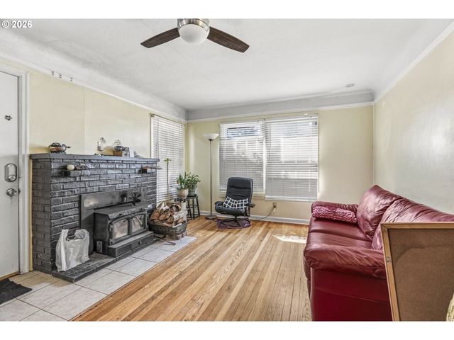 540 27TH Ave, Longview, WA 98632