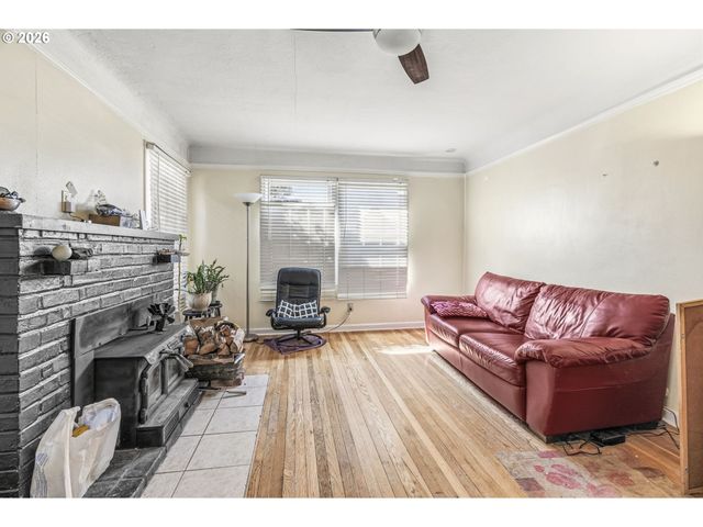 540 27TH Ave, Longview, WA 98632