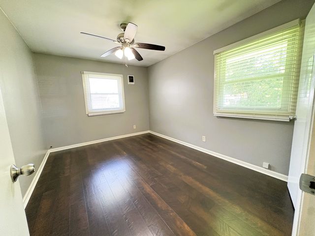1034 Fenton Street 1, Aurora, IL 60505