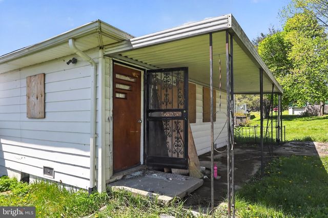 111 CANNADAY ST, Beckley, WV 25801