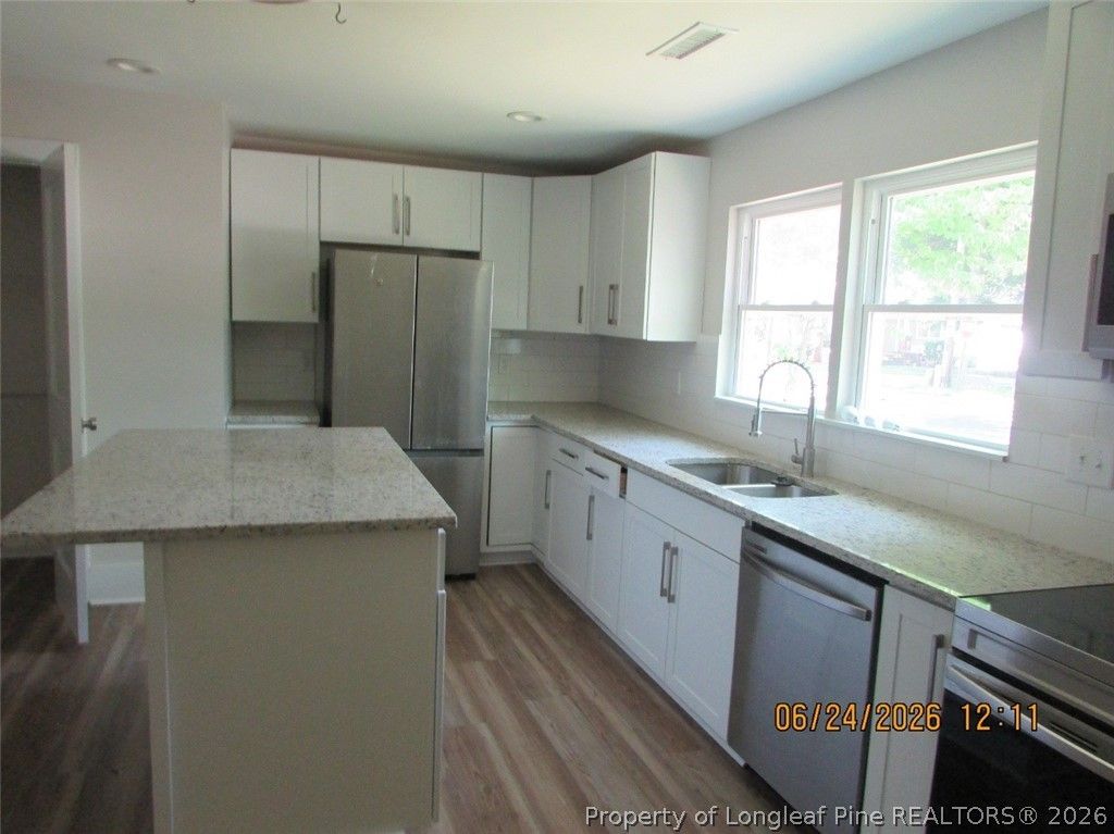 310 N McKay Avenue, Dunn, NC 28334 — photo 3