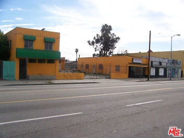 3906 W Slauson Avenue, Los Angeles, CA 90043