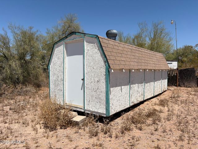 325 N Hilton Road, Apache Junction, AZ 85119