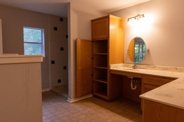 2052 County Road 114, Centerville, TX 75833