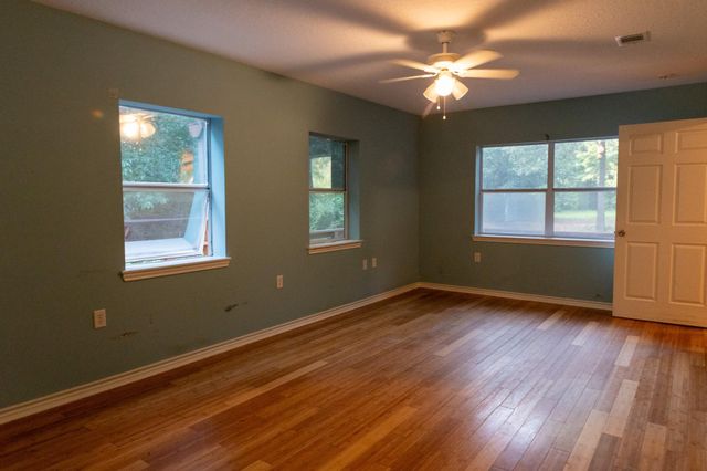 2052 County Road 114, Centerville, TX 75833