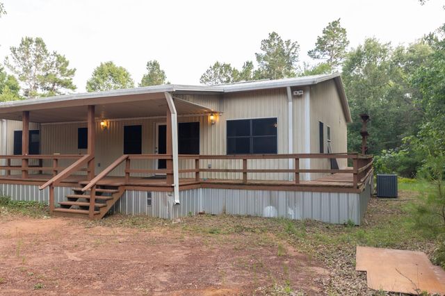 2052 County Road 114, Centerville, TX 75833