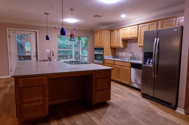 2052 County Road 114, Centerville, TX 75833