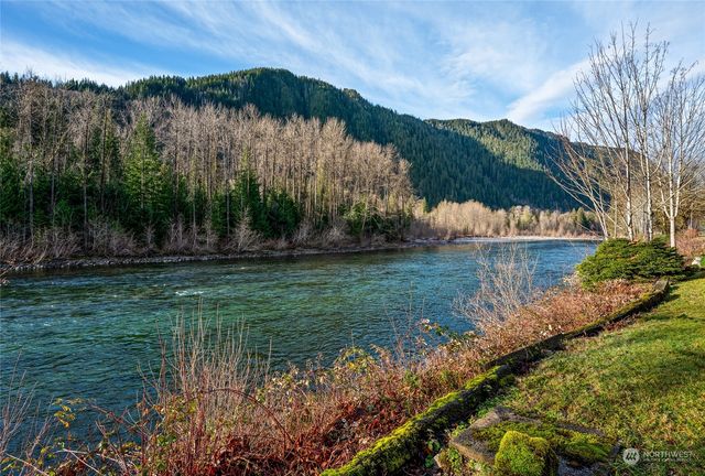 63631 NE 194th Pl, Baring, WA 98251