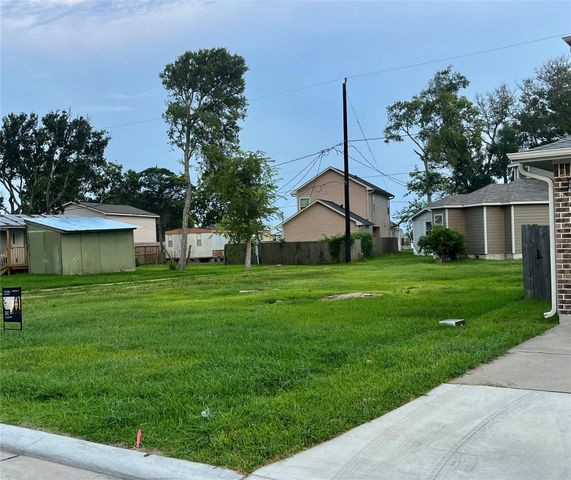 0 Angelfish Cove, Baytown, TX 77523