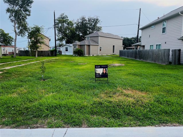 0 Angelfish Cove, Baytown, TX 77523