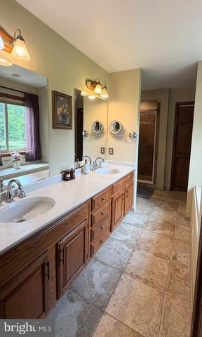 170 LENORA LN, Downingtown, PA 19335