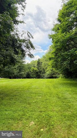 170 LENORA LN, Downingtown, PA 19335