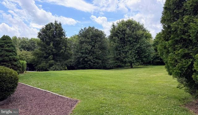 170 LENORA LN, Downingtown, PA 19335
