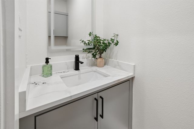 2646 Alabama Avenue, Dallas, TX 75216