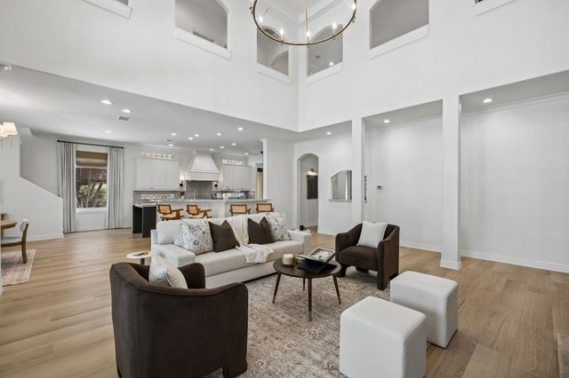6823 Lakehurst Avenue, Dallas, TX 75230