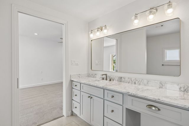 6823 Lakehurst Avenue, Dallas, TX 75230