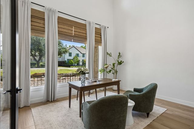6823 Lakehurst Avenue, Dallas, TX 75230