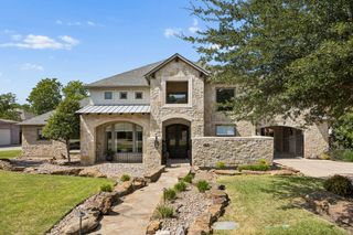 6823 Lakehurst Avenue, Dallas, TX 75230