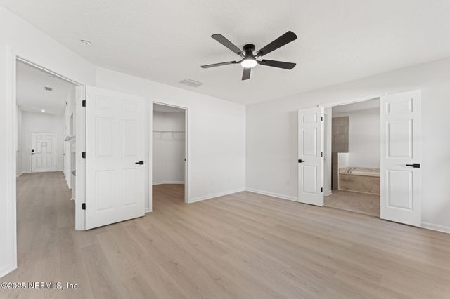 750 BELLSHIRE Drive, Orange Park, FL 32065