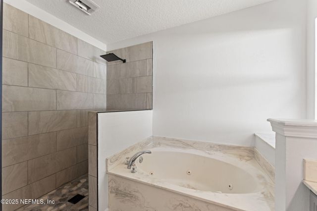 750 BELLSHIRE Drive, Orange Park, FL 32065