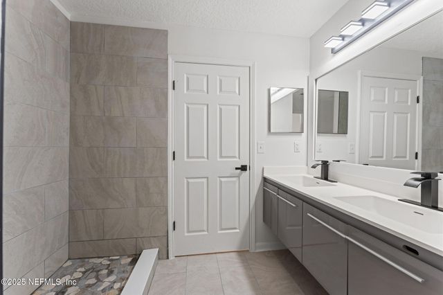 750 BELLSHIRE Drive, Orange Park, FL 32065