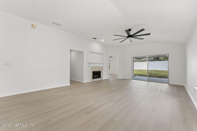 750 BELLSHIRE Drive, Orange Park, FL 32065