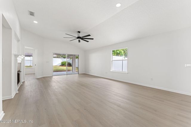 750 BELLSHIRE Drive, Orange Park, FL 32065