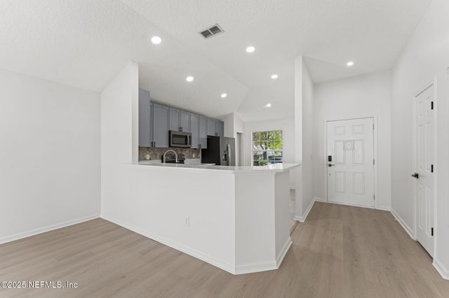 750 BELLSHIRE Drive, Orange Park, FL 32065