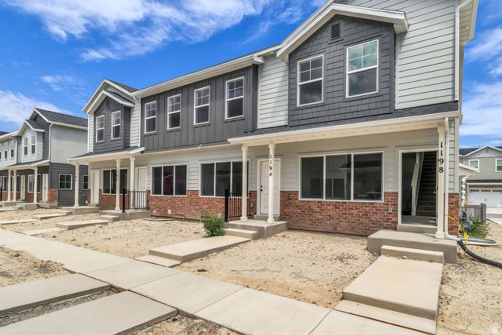 1194 E GOLDIE LOU LANE UNIT #70, Eagle Mountain, UT 84005 — exterior