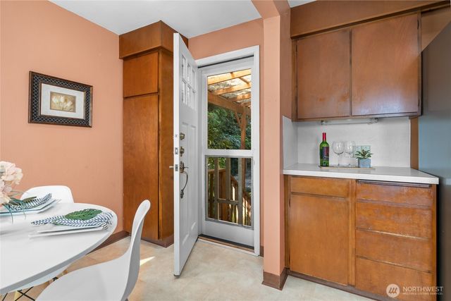 1529 NE 94th Street, Seattle, WA 98115