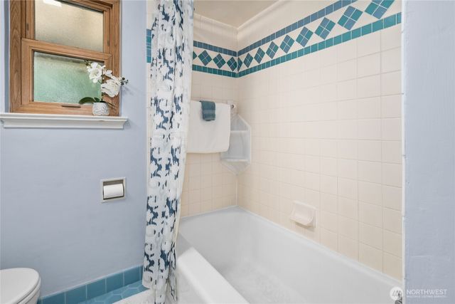 1529 NE 94th Street, Seattle, WA 98115