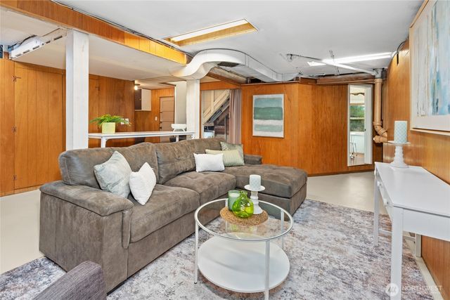 1529 NE 94th Street, Seattle, WA 98115
