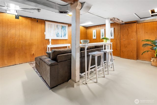 1529 NE 94th Street, Seattle, WA 98115