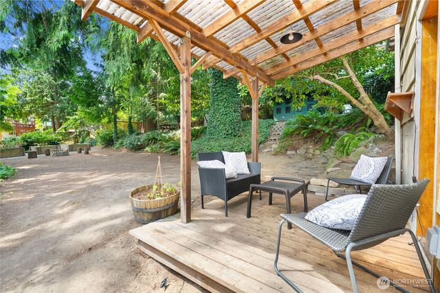 1529 NE 94th Street, Seattle, WA 98115