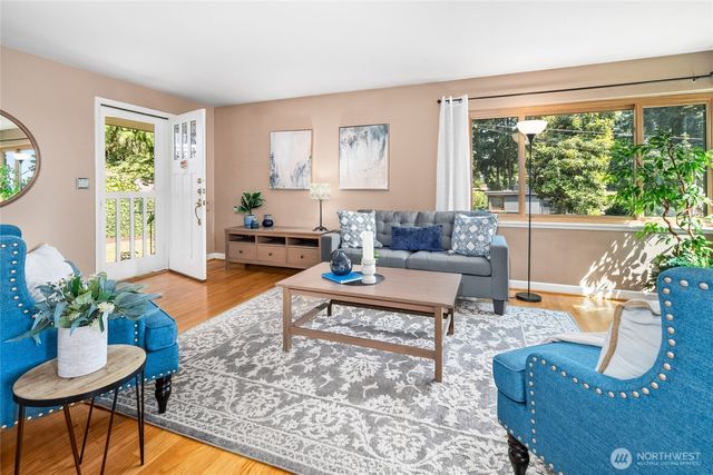1529 NE 94th Street, Seattle, WA 98115