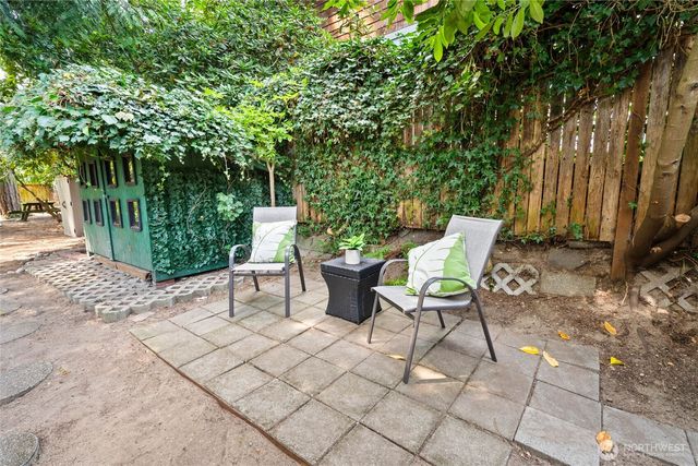 1529 NE 94th Street, Seattle, WA 98115