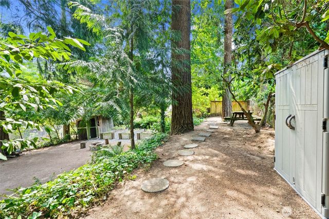1529 NE 94th Street, Seattle, WA 98115