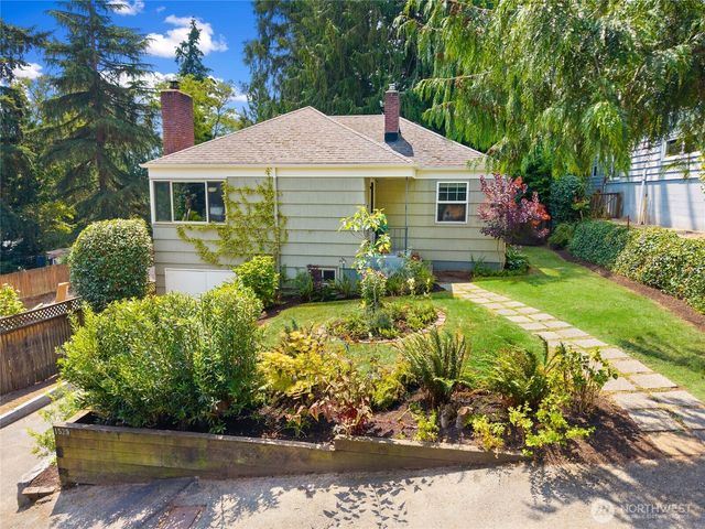 1529 NE 94th Street, Seattle, WA 98115