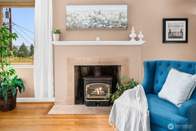 1529 NE 94th Street, Seattle, WA 98115