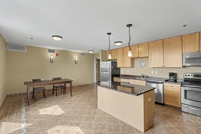 1502 5th Street N 402, Hopkins, MN 55305