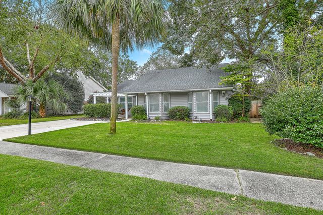 1991 Armory Drive, Mount Pleasant, SC 29466