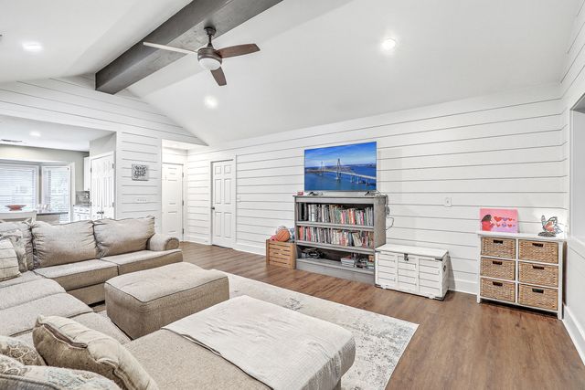 1991 Armory Drive, Mount Pleasant, SC 29466