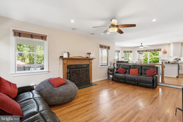 311 N LEE ST N, Falls Church, VA 22046