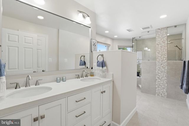 311 N LEE ST N, Falls Church, VA 22046